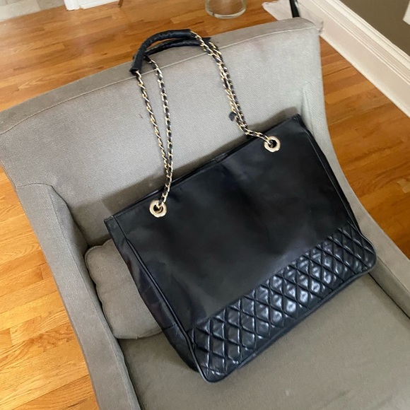 Black genuine lambskin leather medium size quilted with chain shopping tote - Picture 11 of 16